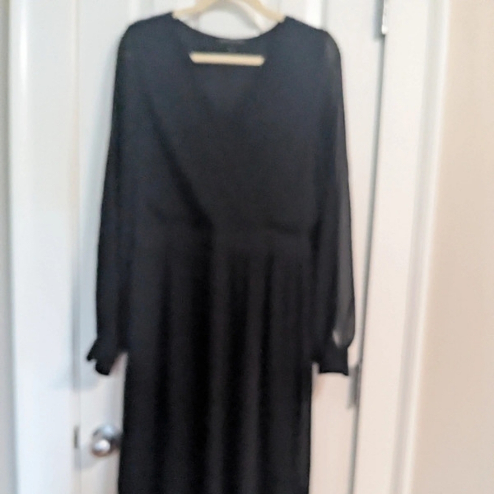 Black Banana Republic pleated midi dress